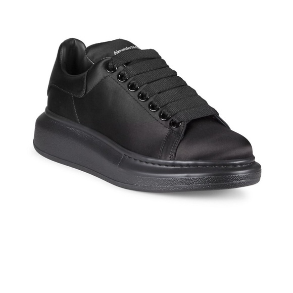 Signature platform Oversized sneakers in a lustrous satin fabric. - Picture 2 of 5